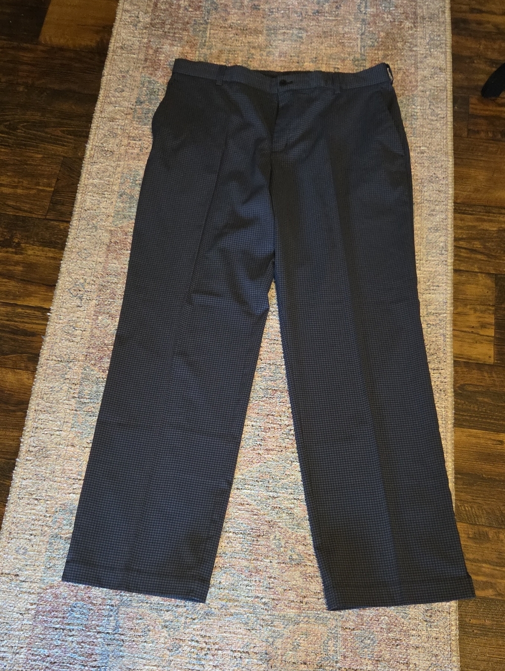 Nike Men's Black Micro-Pattern Dress Pants